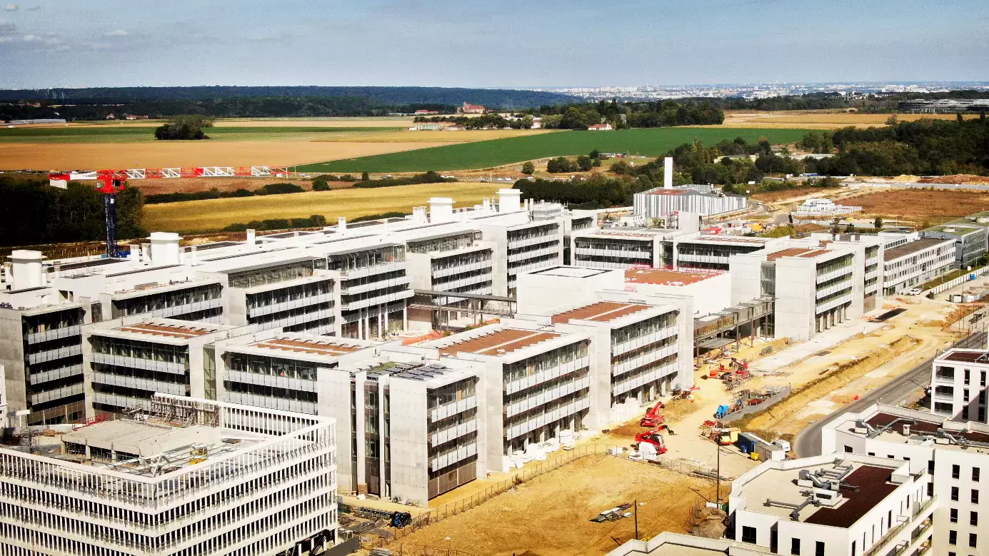 Construction of the teaching and research center of the ENS Saclay-Paris